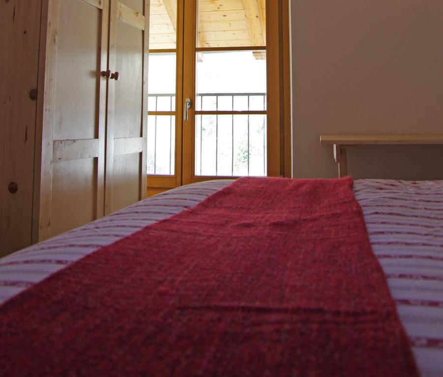 Le Castagne Matte Bed and Breakfast Stenico Δωμάτιο φωτογραφία